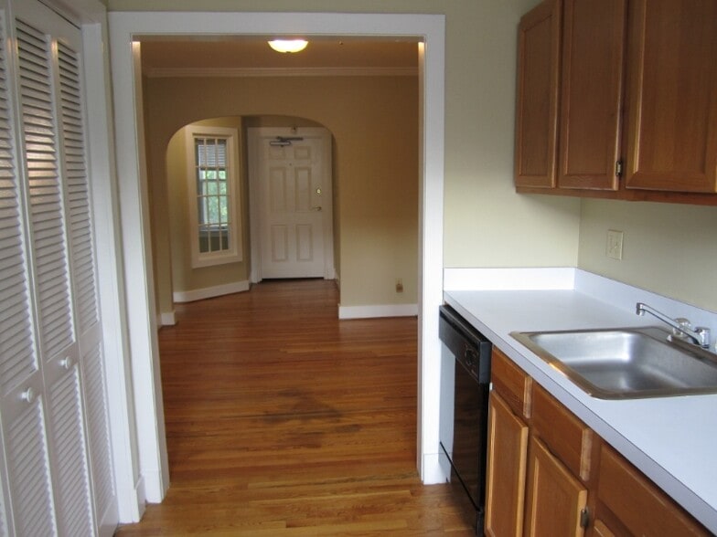 Building Photo - 331 22nd Ave N