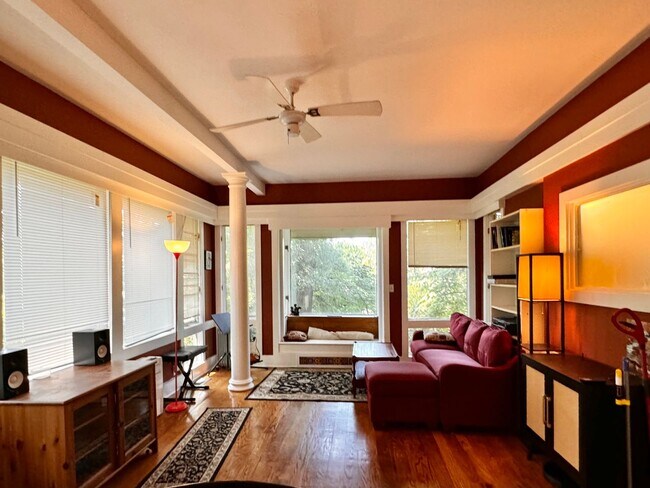 Building Photo - 29 University Cir