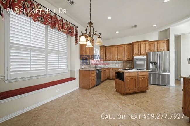 Building Photo - 947 Sunset Hill Dr