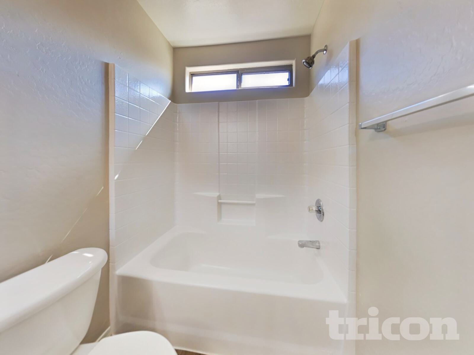 Building Photo - 17244 W Maui Ln