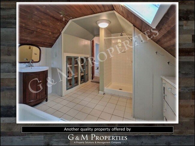 Building Photo - 3-Bedroom Rental Home: South Wedge Neighborhood!