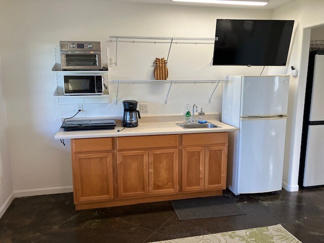 Building Photo - 74-841-841 Pamahoa Pl