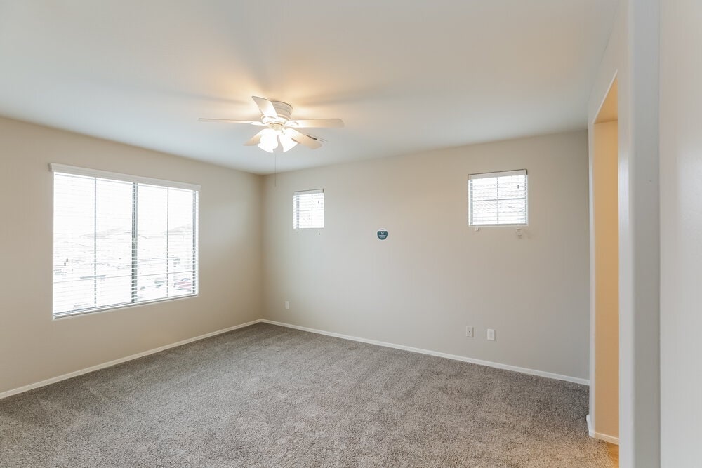 Building Photo - 5005 W Fawn Dr