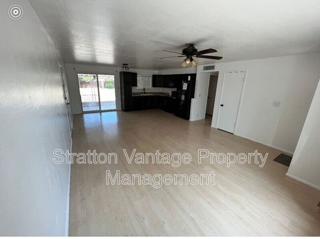 Building Photo - 6701 N 14th Dr