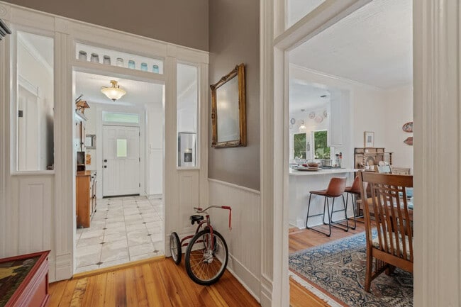 Building Photo - 509 Dabbs St