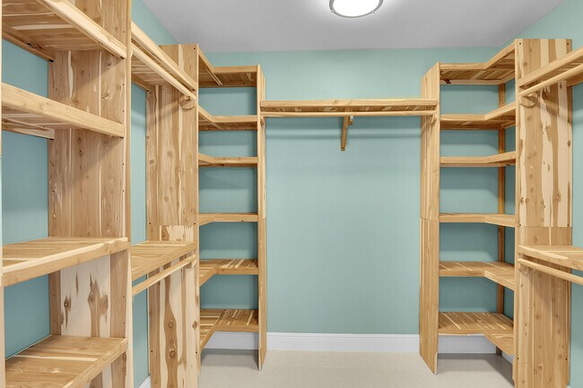 Building Photo - 8631 Steeplechase Dr