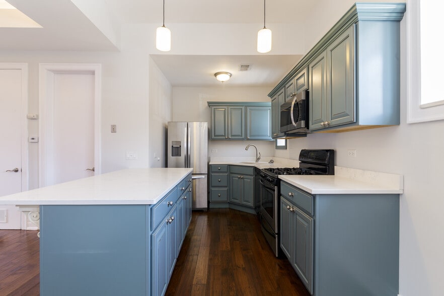 Building Photo - 315 S Ashland Ave