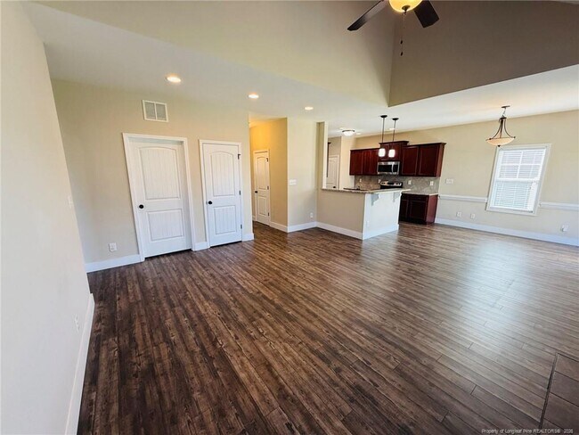 Building Photo - 848 Bellingham Way