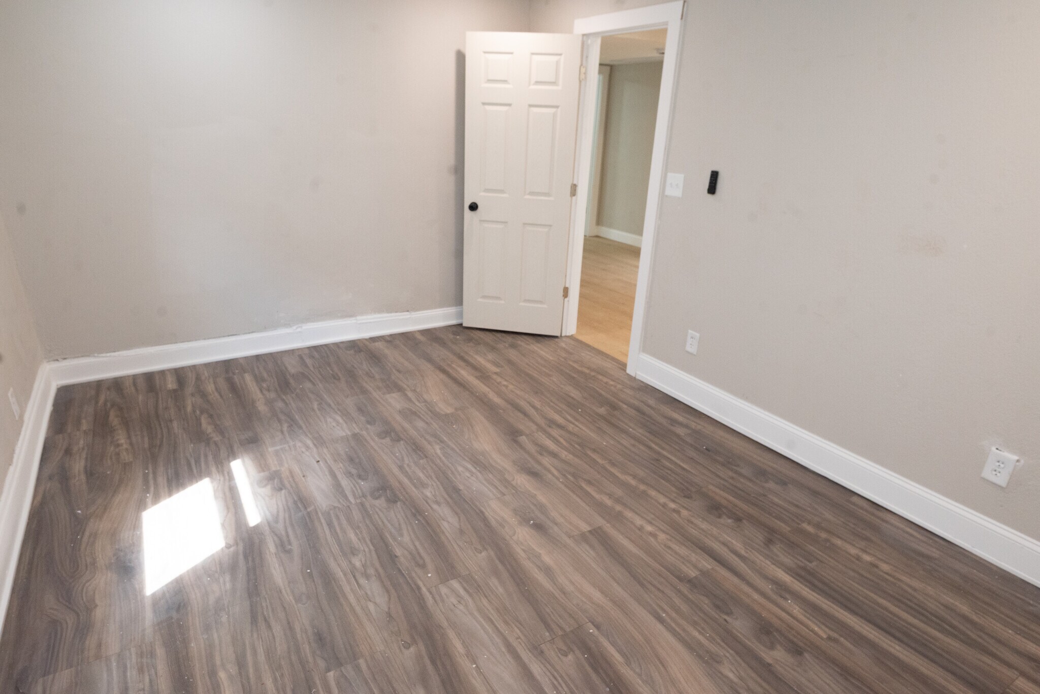 Bed room - 1600 E 49th St