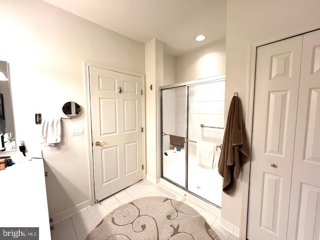 Building Photo - 8105 Hickory High Ct