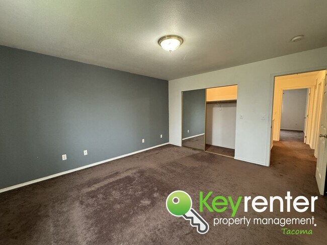 Building Photo - Incredible 3Bed/2.5Bath Pacific Home!