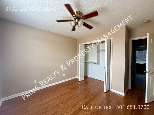 Building Photo - 3401 Lacross Dr