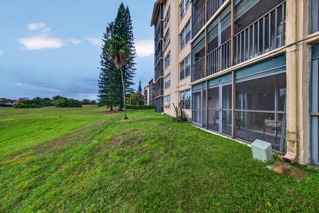 Building Photo - 3671 Environ Blvd