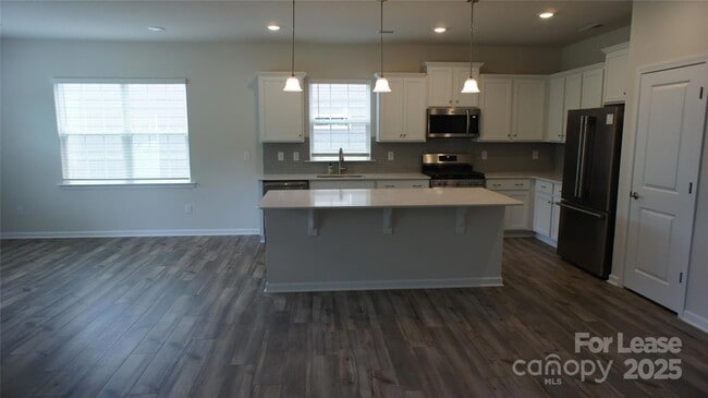 Building Photo - 137 Pampas Pl
