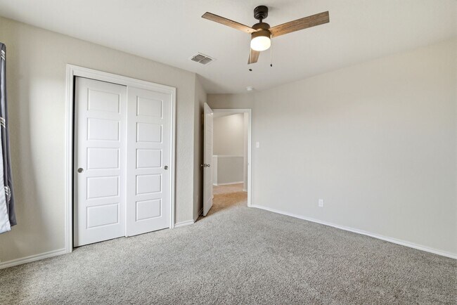 Building Photo - 4 Bedroom Home for Rent in San Antonio with Solar Panels – Cinco Lakes Move-In Ready!