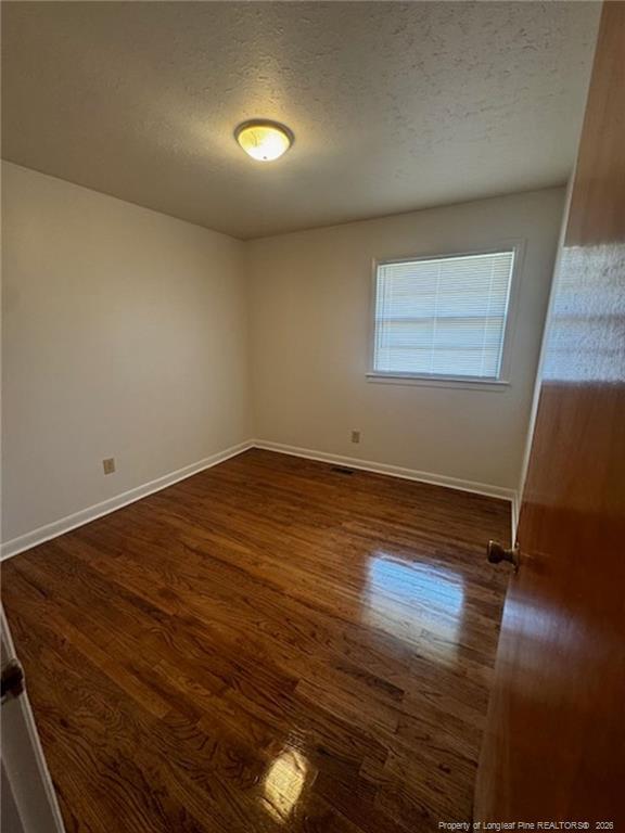 Building Photo - 1305 E 13th St