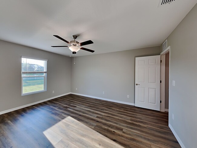 Building Photo - 515 SW 21St Ln