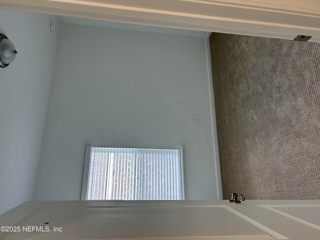 Building Photo - 588 Silver Landing Dr