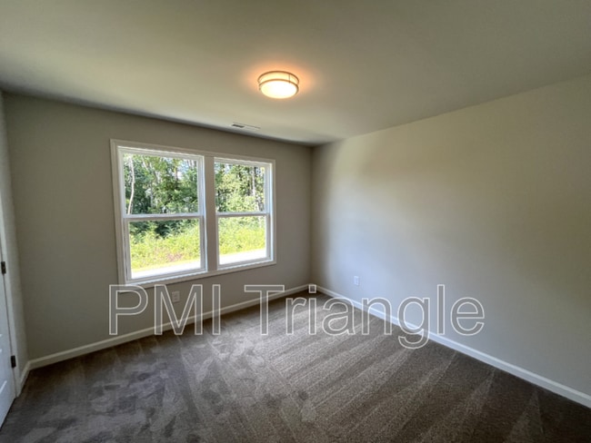 Building Photo - 272 Shingle Oak Rd