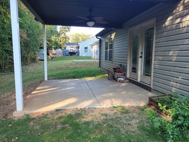 Building Photo - 108 Highland Spgs Lp