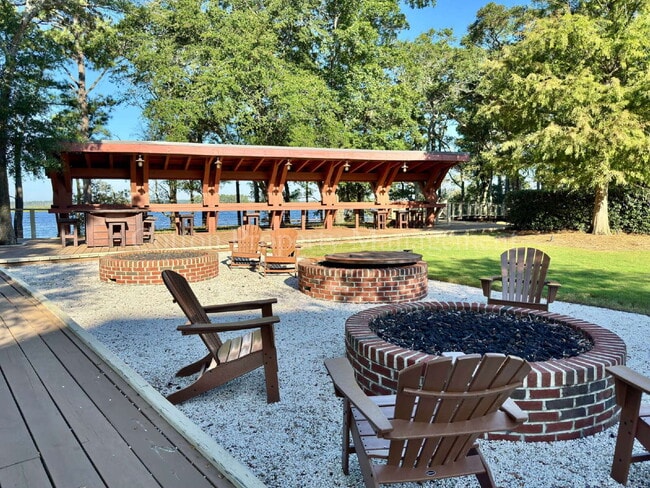 Building Photo - 2BR/2.5BA townhome in River Lights Communi...