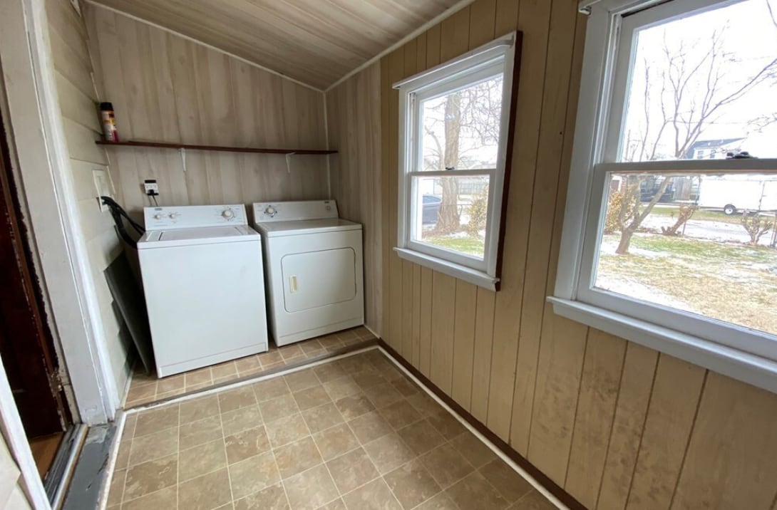 Building Photo - 317 E 20th St