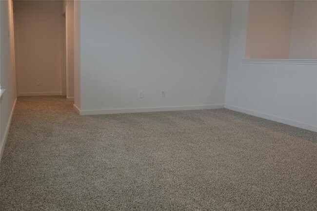Building Photo - 1607 Portorosso Dr