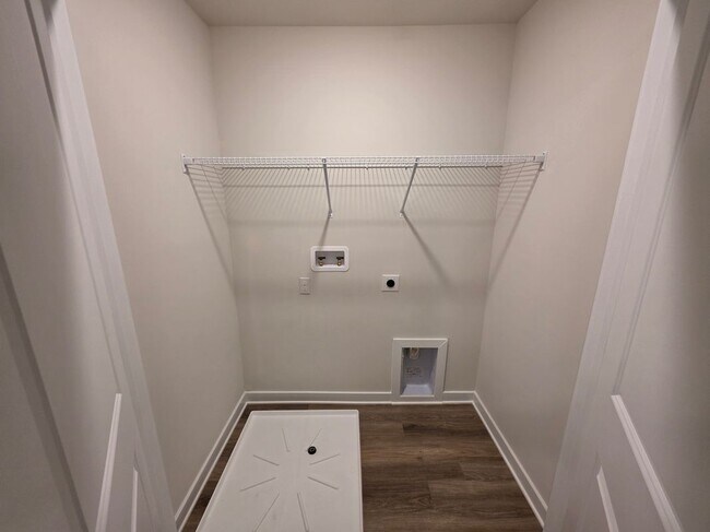 Building Photo - 1745 Lawder Cir