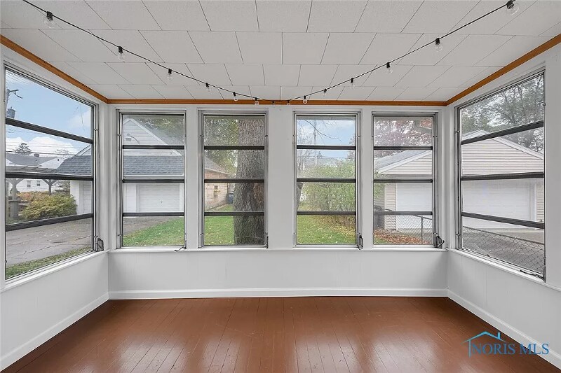 Building Photo - 3909 Stannard Dr