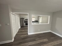 Building Photo - 3287 Ashland St