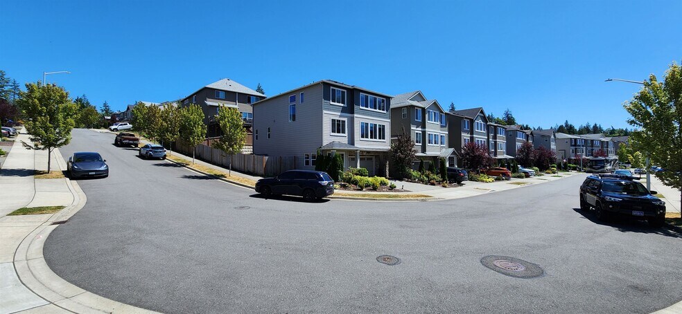 Building Photo - 3413 103rd Dr NE