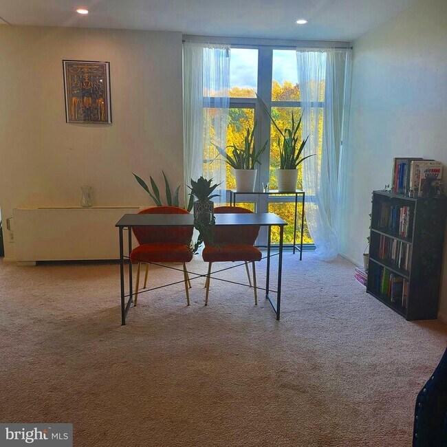 Building Photo - 3600 Conshohocken Ave