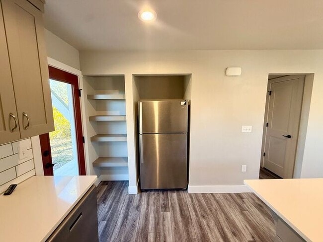 Building Photo - Modern Home in Heart of Old Town Fort Collins!