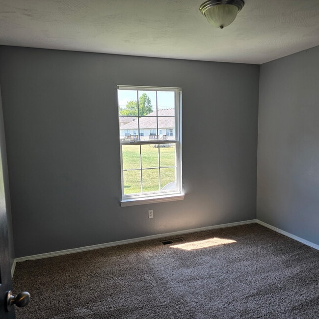 Building Photo - 120 Bailey Cir