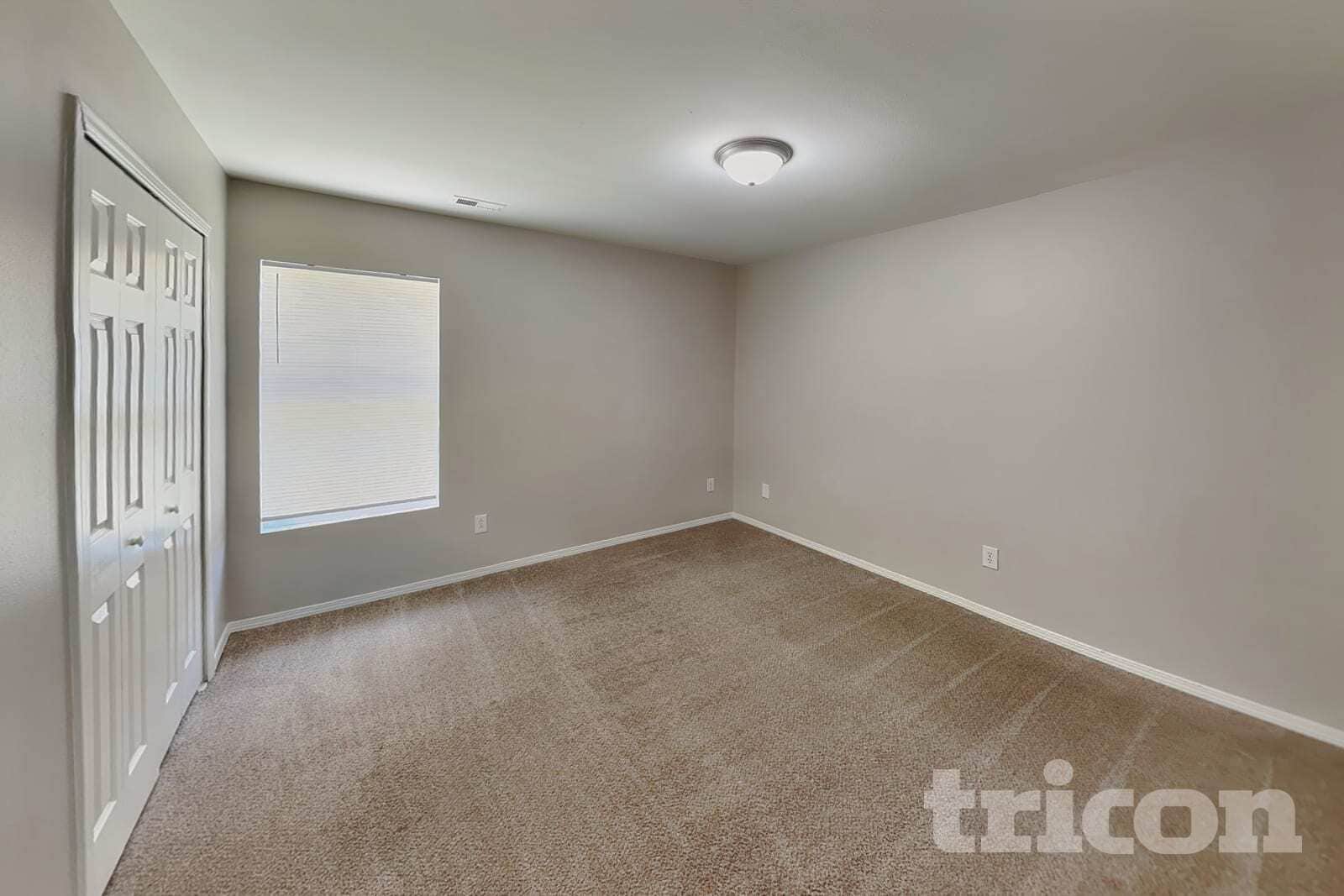 Building Photo - 4003 Larkhaven Village Dr