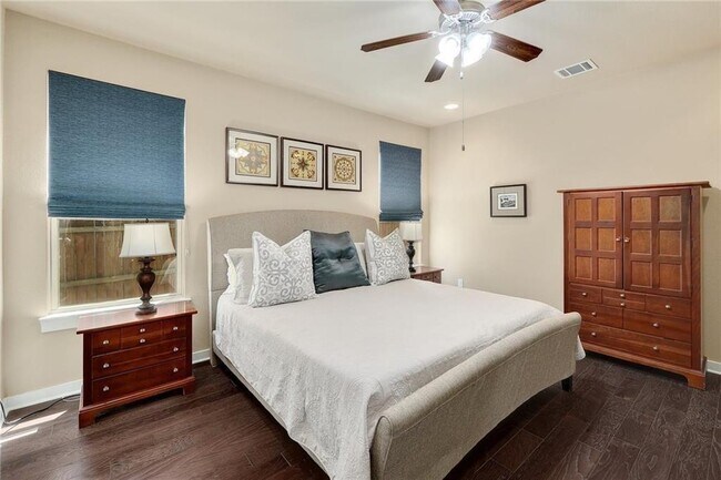 Building Photo - 3700 Dover Ferry Crossing