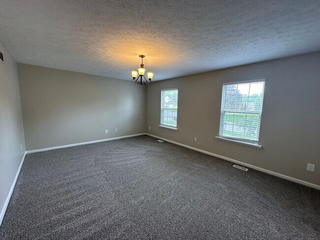 Building Photo - Spacious, Recently Updated J-Town 4BR / 1.5 BA Home for Rent!