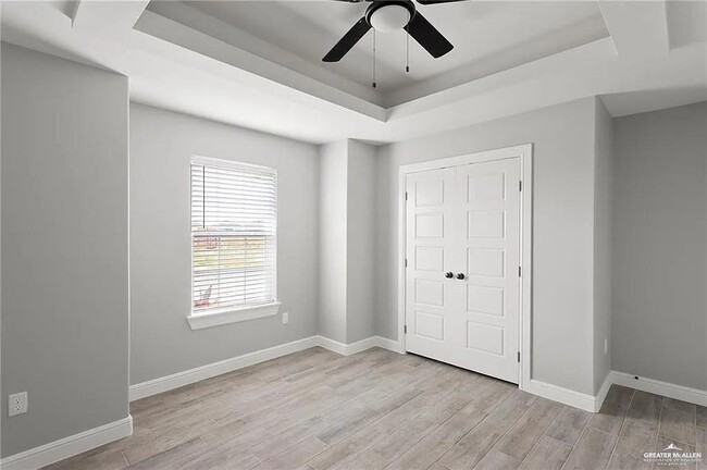Building Photo - 20 N Sugar Bear Dr