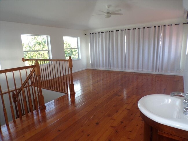 Building Photo - 179 Maria Ct