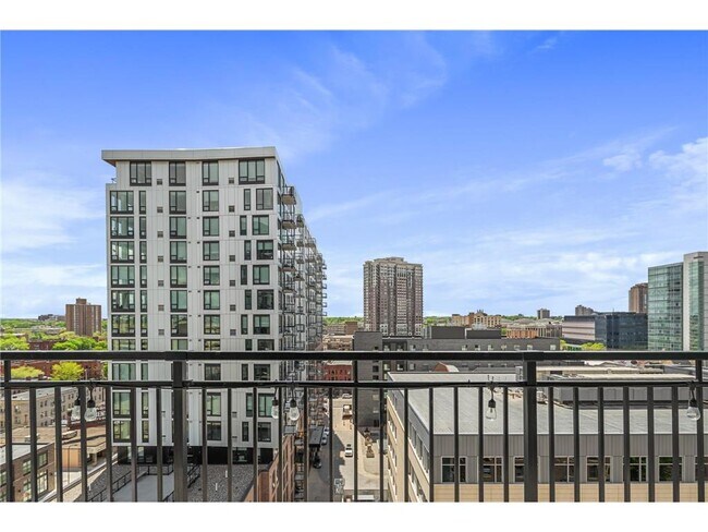 Building Photo - 740 Portland Ave