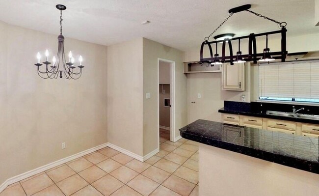 Building Photo - 1124 Kesser Dr