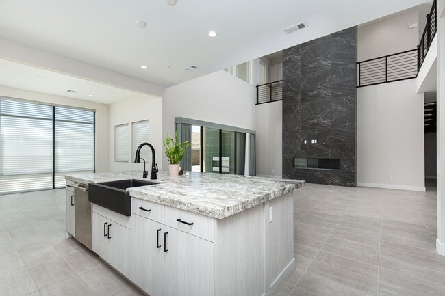Building Photo - Stunning modern luxury home located in prestigious guard-gated Summerlin community of Ascension