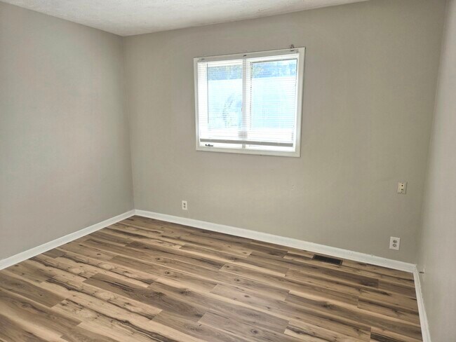 Building Photo - Duplex Unit 1