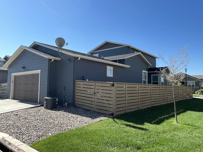 Building Photo - 3002 Comet St