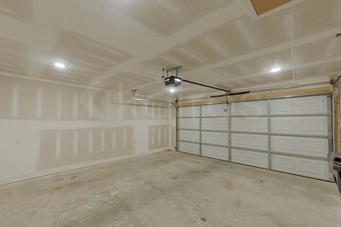 Building Photo - 560 Co Rd 71