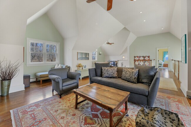 Building Photo - 36 Millard Rd