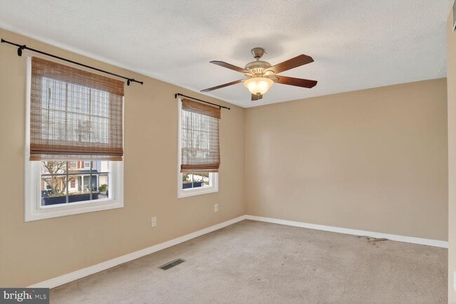 Building Photo - 3 Verity Ct