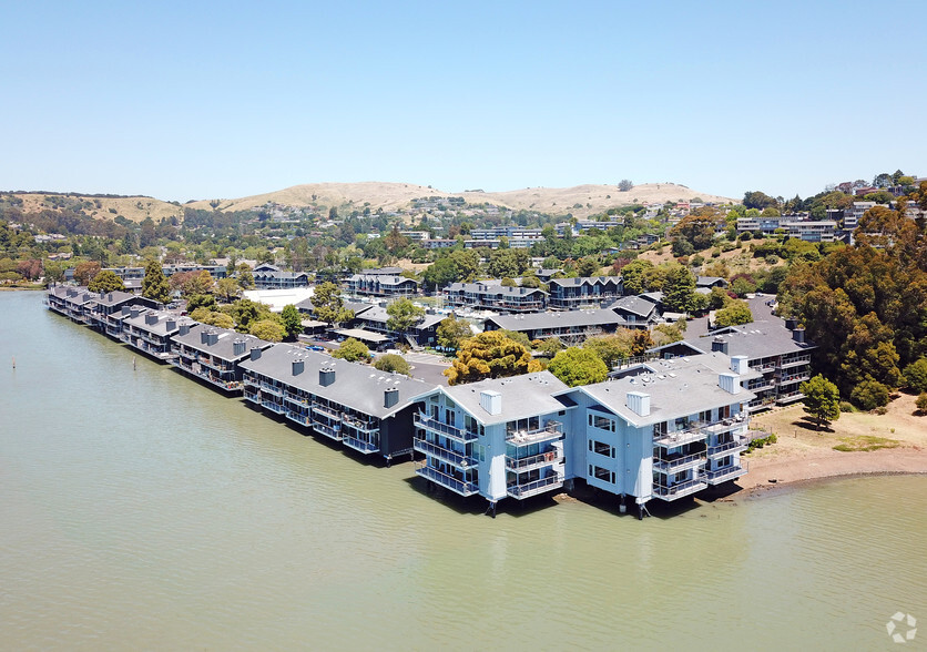 Building Photo - The Cove at Tiburon