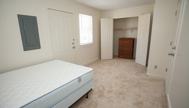 Furnished bedroom 5 - 1218 Mountain View Dr