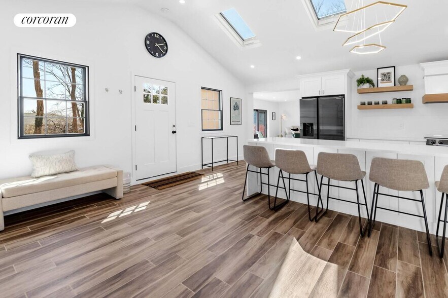 Building Photo - 17 Oceanview Rd